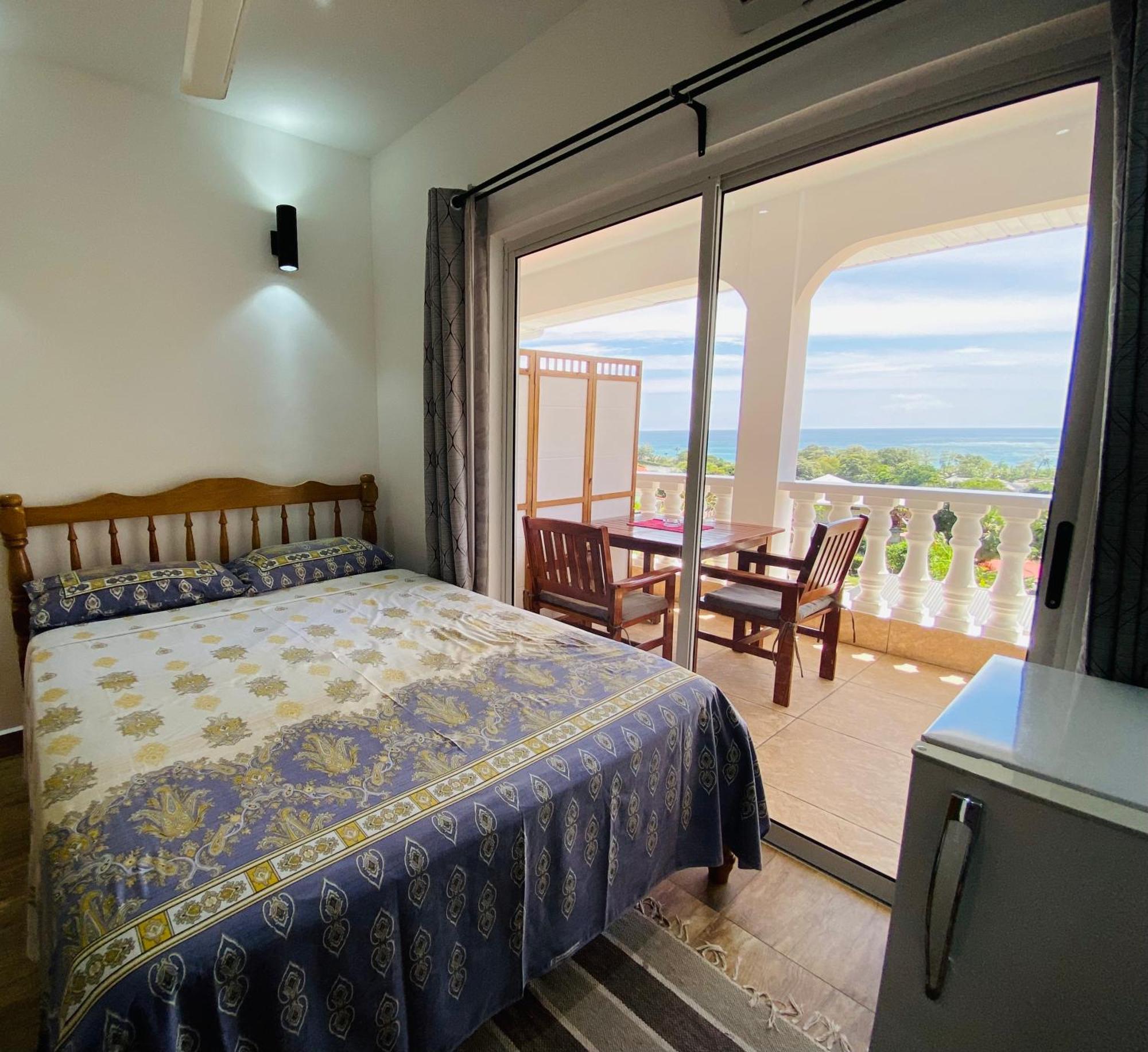 Oceanic View Apartments Beau Vallon  Exterior photo
