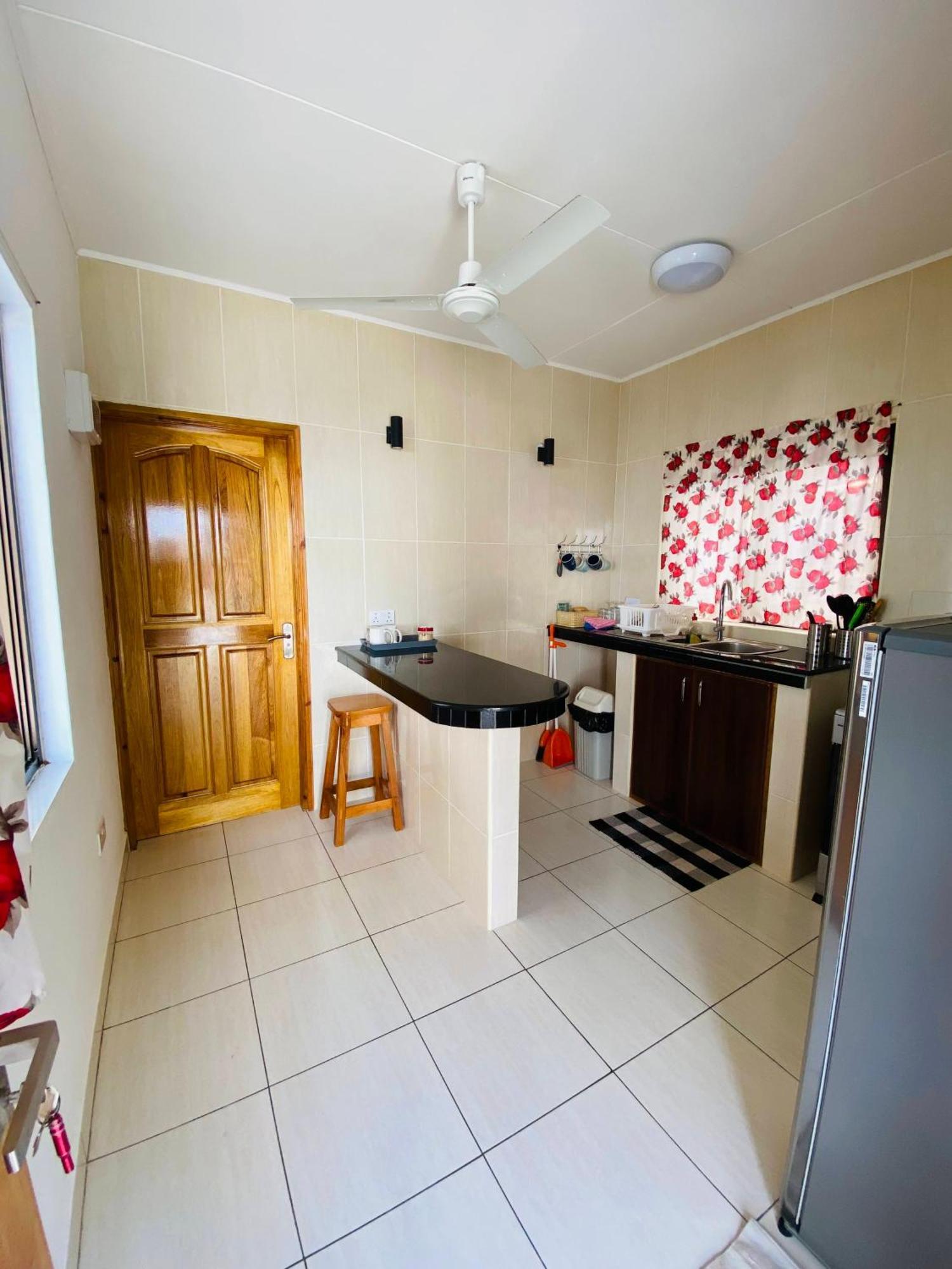 Oceanic View Apartments Beau Vallon  Exterior photo
