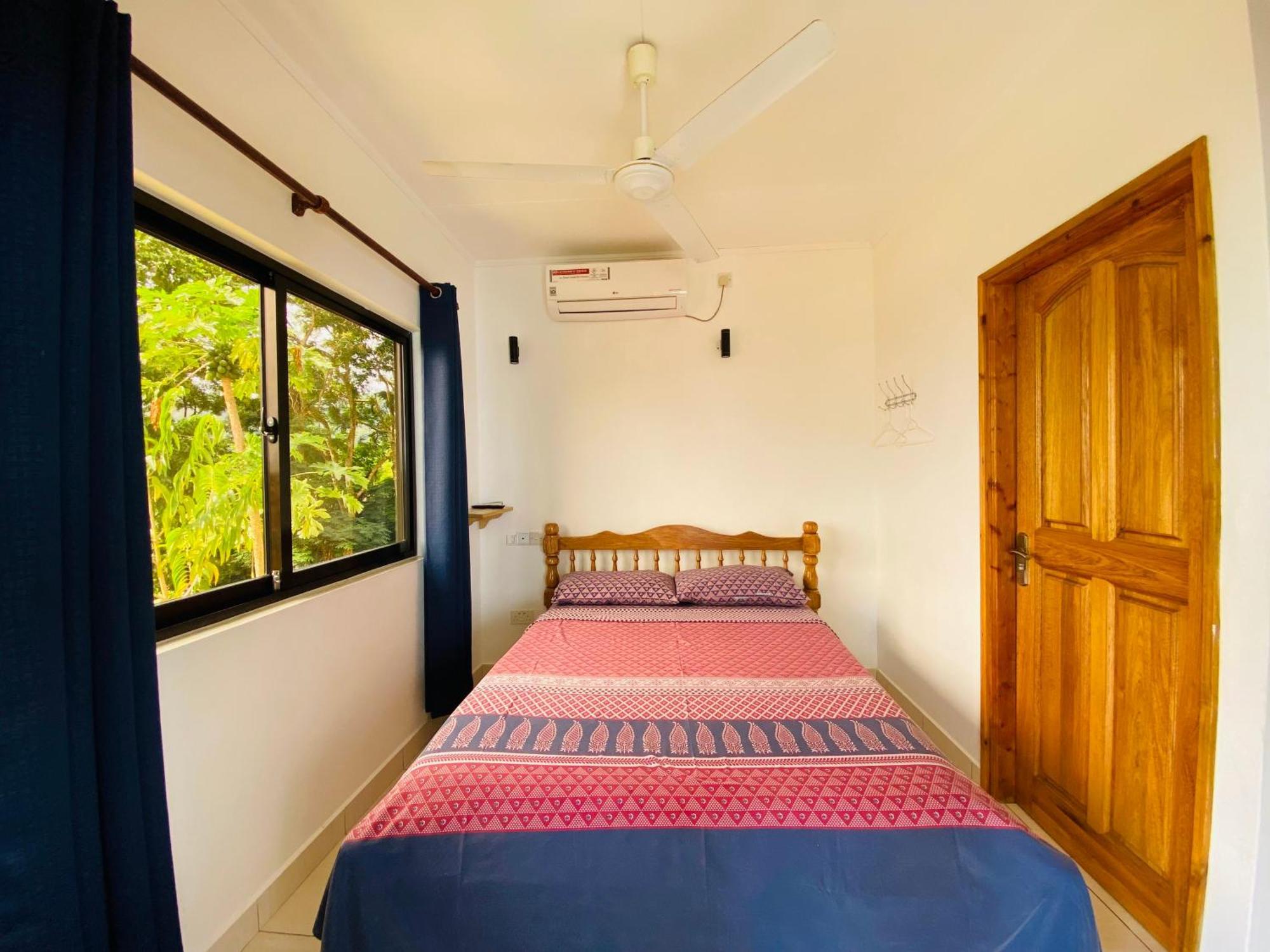 Oceanic View Apartments Beau Vallon  Exterior photo